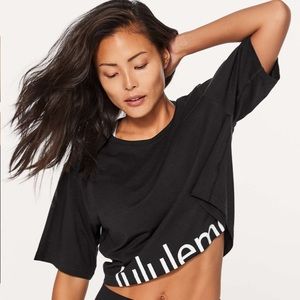 Lululemon Cortes Crop Tee - Black Size 6